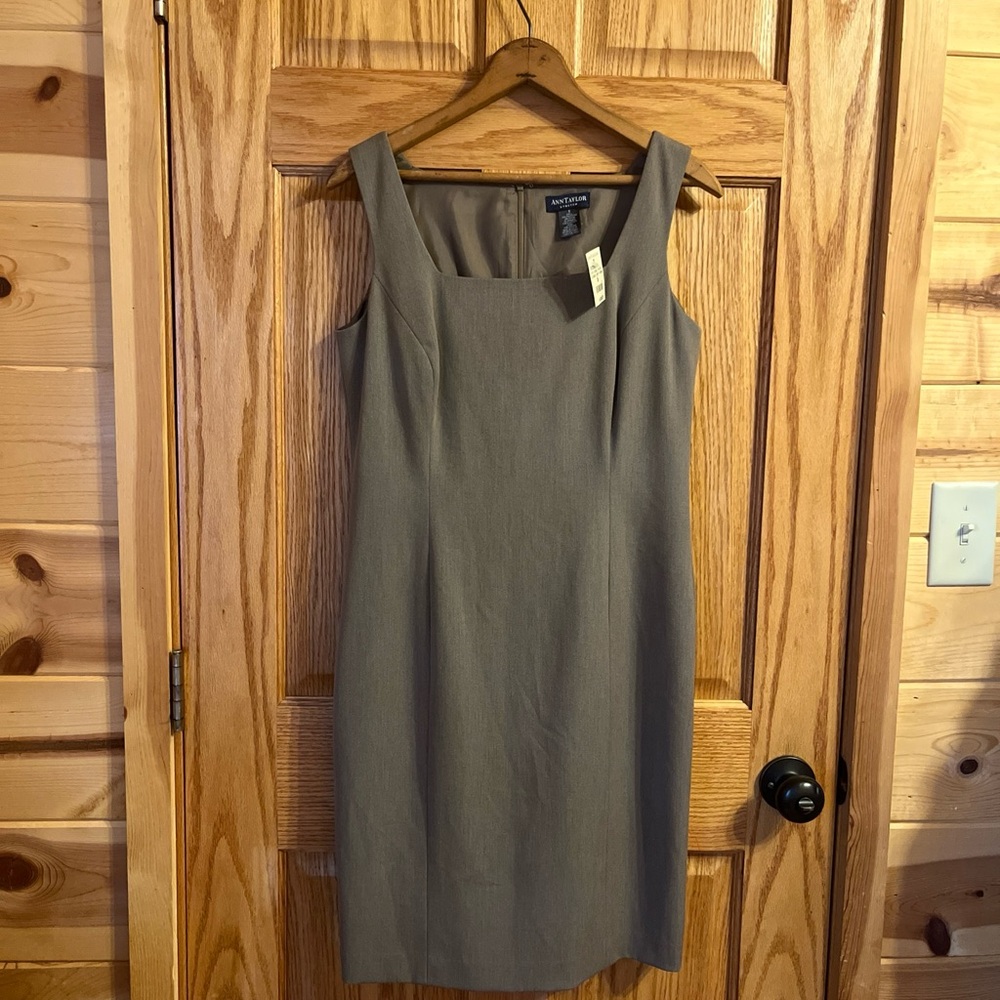 Ann Taylor Suiting Collection Dress Size 6 NWT